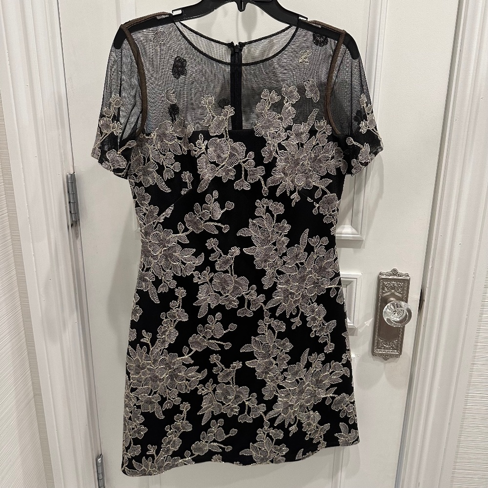 NWOT Tadashi Soji Flower Applique Mesh evening dress